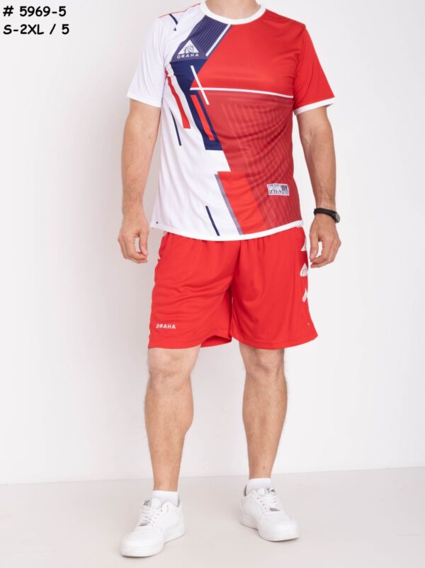 СПОРТИВНИЙ КОСТЮМ